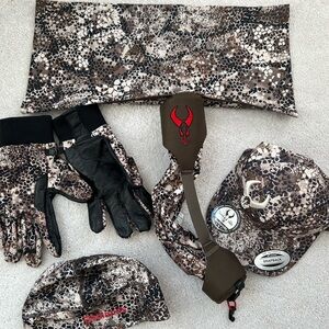 LIKE NEW BADLANDS APPROACH MISC HUNTING ACCESSORIES